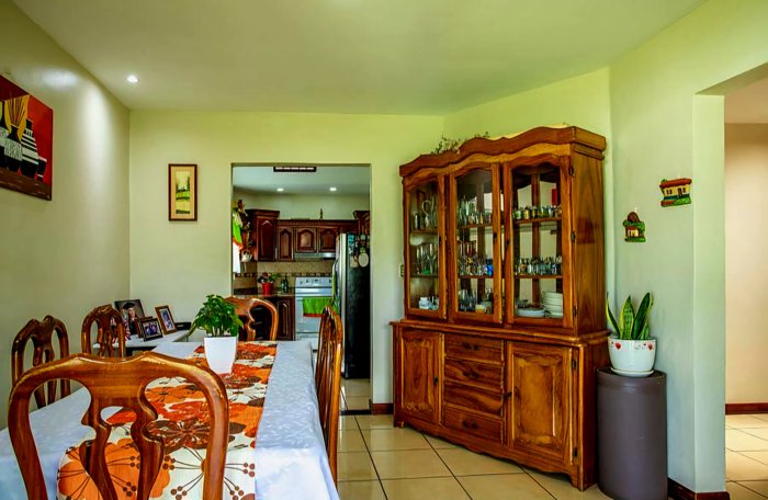 Hermosa Casa en Condominio - San Ramón en San Ramón, Alajuela — ₡ 179 000 000 - Foto 3 de 7