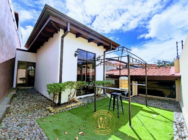 😍🔰 VENTA DE PRECIOSA CASA EN RESIDENCIAL TATIZCU, CABALLO BLANCO, CARTAGO 😍🔰 in Dulce Nombre, Cartago — ₡ 85 000 000