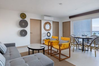 Modern Apartment For Sale Near The Beach In Jacó Costa Rica en Jacó, Garabito, Puntarenas — $280,000 - Foto 5 de 16