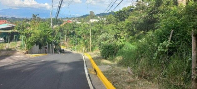 Venta de Lote en San Antonio de Escazú. RAH 24-1824 in San Antonio, Escazú, San José — $1,990,000