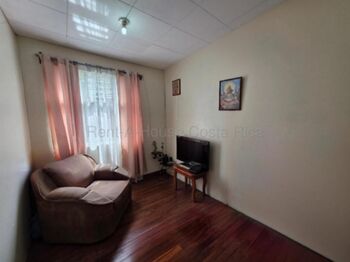 Venta de Casa Independiente en San Rafael de Oreamuno, Cartago. RAH 27-40 in San Rafael, La Unión, Cartago — 85 000 000 ₡ - Photo 4 of 10