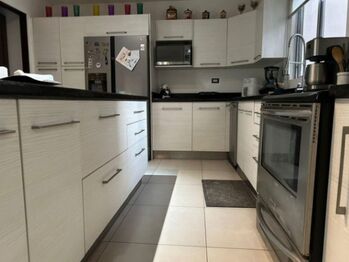 Se vende espaciosa casa con patio y terraza en Rio Oro 24-1379 en Piedades, Santa Ana, San José — $250,000 - Foto 4 de 22