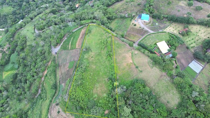 Lote de 11,000m² en Venta en Salitral de Santa Ana, Carretera a Escazú en Salitral, Santa Ana, San José — $275,000