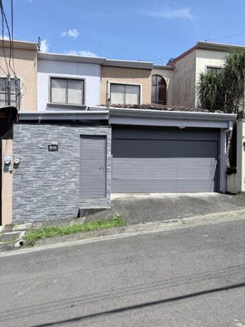 Linda casa Centrica en Desamparados, Alajuela — $1,800