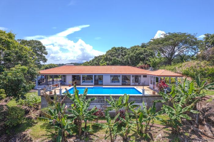 Private Home and Guest Home with Views in Atenas, Alajuela — $749,000 - Photo 2 of 31