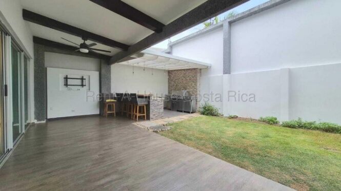 Venta de Casa en Santa Ana-Piedades. RAH 26-2116 en Piedades, Santa Ana, San José — $450,000