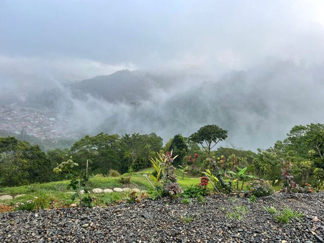 Casa en venta en Orosi, Cartago con increíbles vistas en Orosi, Paraíso, Cartago — $395,000 - Foto 3 de 42