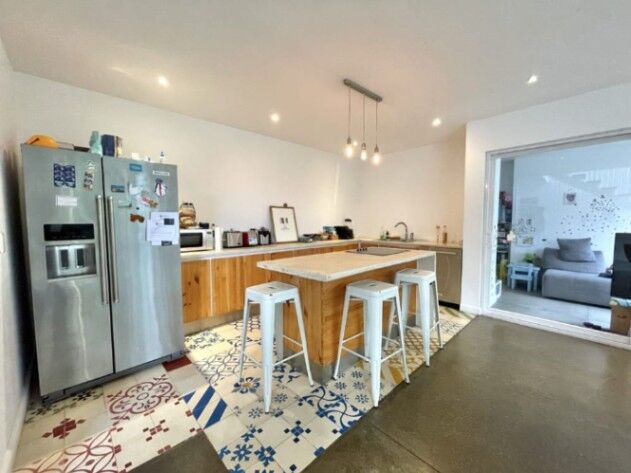 VENDO EDIFICIO INDEPENDIENTE EN RÍO ORO-SANTA ANA. en Piedades, Santa Ana, San José — $293,000