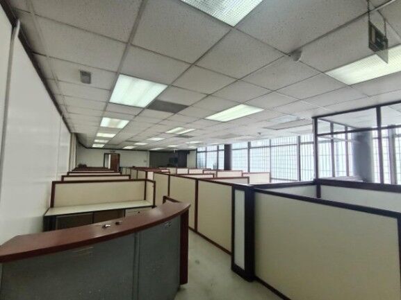 MLS-26-716 LS ALQUILER EDIFICIO COMERCIAL CARMEN SAN JOSE in Carmen, San José — $7,000