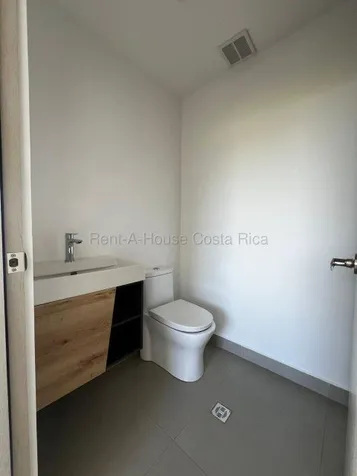 2-Level Penthouse Rental in Santa Ana. RAH 26-2125 in Santa Ana, San José — $1,900 - Photo 3 of 6