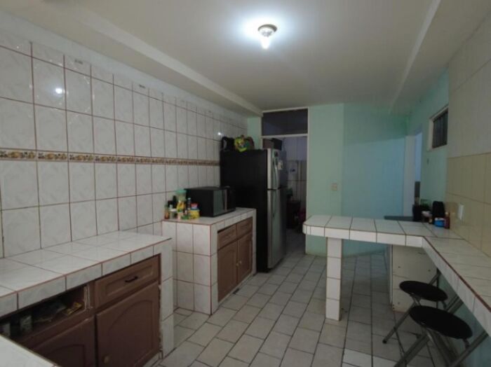 CASA EN VENTA EN SANTO DOMINGO DE HEREDIA en Santo Domingo, Heredia — ₡ 130 000 000