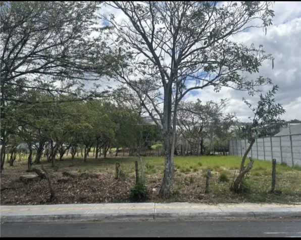 Venta de Terreno en Piedades de Santa Ana en Piedades, Santa Ana, San José — ₡ 135 000 000