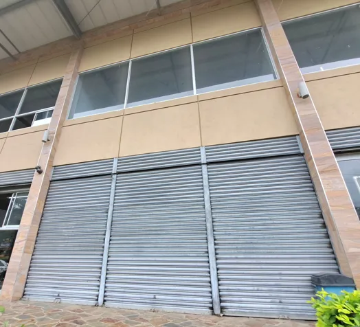 ALQUILER DE LOCAL, SAN JOSÉ, GUACHIPELIN, ESCAZU en Escazú, San José — $2,400