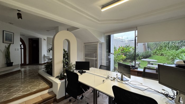 Alquiler de Casa para Oficina Amueblada en Curridabat (AD) en Granadilla, Curridabat, San José — $3,500 - Foto 2 de 20