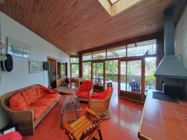 Venta de Casa en Pinares de Curridabat 5 habitaciones in Sánchez, Curridabat, San José — $375,000