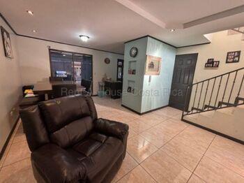 Venta de Casa en La Unión-Concepción. RAH 26-1526 in Concepción, La Unión, Cartago — 92 000 000 ₡ - Photo 4 of 20