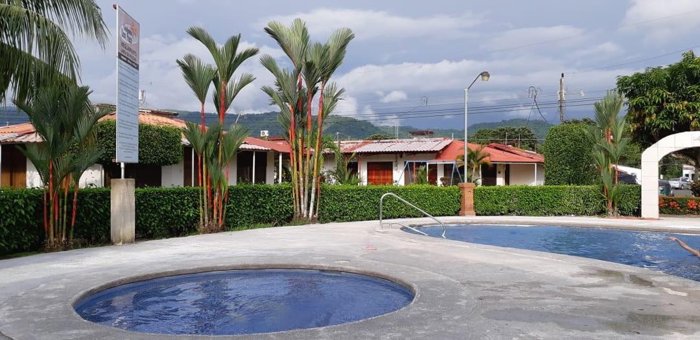 VENTA DE APARTAMENTO AMOBLADO, PUNTARENAS, JACÓ, CONDOMINIO DON PACO en Jacó, Garabito, Puntarenas — $98,000