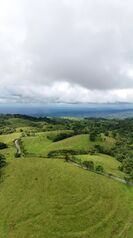 FINCA DE 350 HECTAREAS CON VISTA AL VOLCAN A 1HORA DE LA FORTUNA en La Fortuna, San Carlos, Alajuela — 1 400 000 000 ₡ - Foto 4 de 20