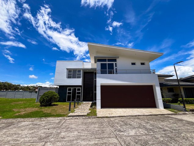 Casa de Lujo con Vista al Volcán Arenal | Residencial Privado in Quesada, San Carlos, Alajuela — ₡ 212 000 000