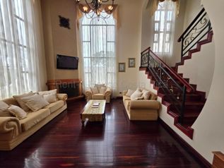 Venta de residencia de lujo con amplia zona verde en Altamonte, Curridabat #27-97 GS en Granadilla, Curridabat, San José — $700,000 - Foto 3 de 13