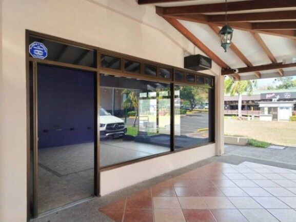 Alquiler de local comercial en la ribera de belen 26-1214 in La Ribera, Belén, Heredia — ₡ 1 000 000
