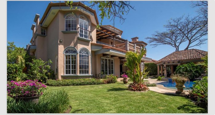 Venta de casa en Condominio Valle del Sol, Lindora. in Santa Ana, San José — $2,200,000 - Photo 3 of 32