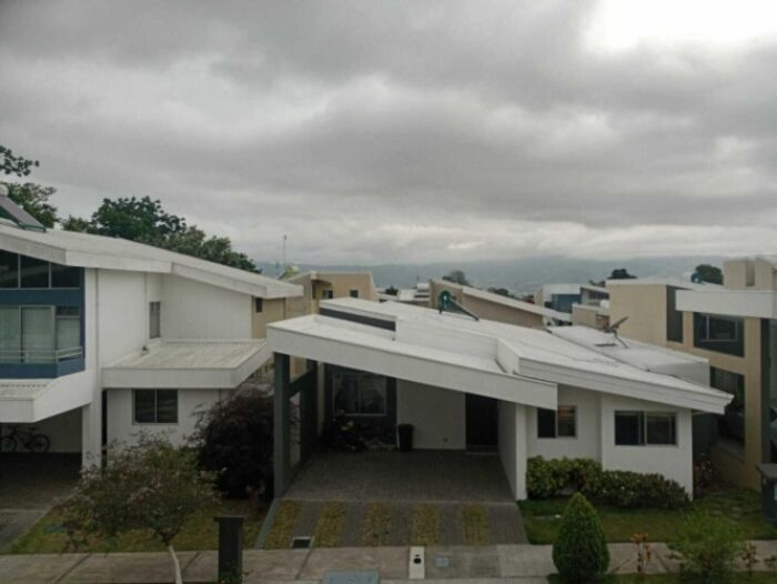 Se vende casa en Montes de Oca San José 26-905 in Sabanilla, Montes De Oca, San José — $450,000