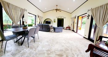 Villa Flamboyan, La Garita, Tamarindo, Guanacaste, Costa Rica. en Tamarindo, Santa Cruz, Guanacaste — $589,000 - Foto 3 de 33