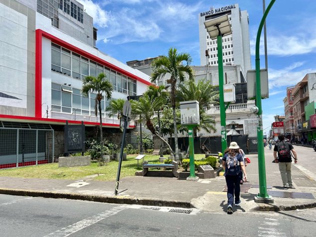 Vendo excelente edificio en SJ Centro en Catedral, San José — $1,200,000 - Foto 3 de 28
