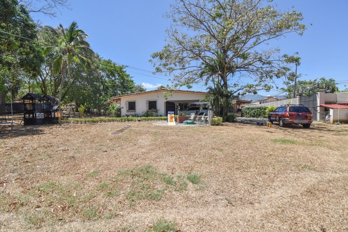 Casa Independiente de un solo nivel en Bosques de Doña Rosa en La Asunción, Belén, Heredia — $850,000