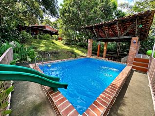 Venta | casa piscina árboles frutales | Guacalillo (Fau) . (FAU)