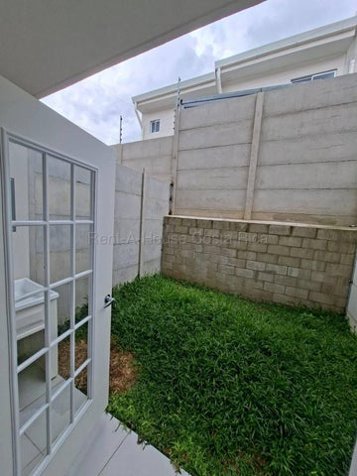 Alquiler de Casa en Condominio Nova, Desamparados, San José. RAH 27-826 en Desamparados, San José — ₡ 450 000 - Foto 3 de 8