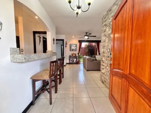 Se vende casa en San Francisco Heredia 27-74 in San Francisco, Heredia — ₡ 121 000 000 - Photo 2 of 24