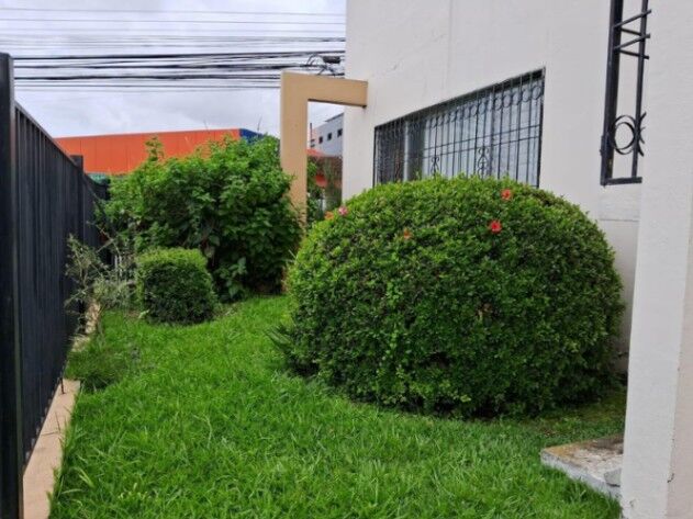 Venta de Casa en Uruca, San José. RAH 25-119 en Uruca, San José — $272,000