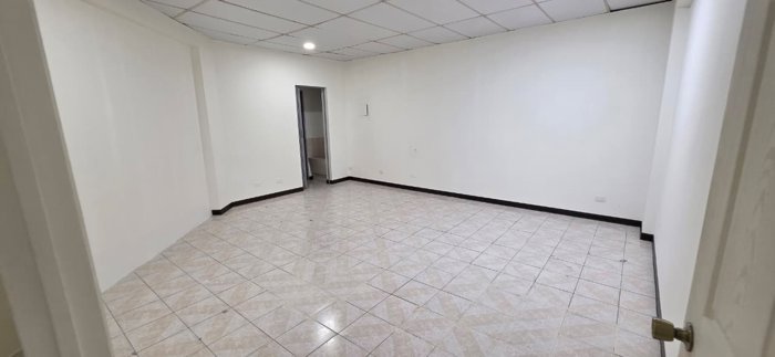 Se Alquila Local Comercial En La Sabana, San José en Mata Redonda, San José — ₡ 345 000 - Foto 3 de 10