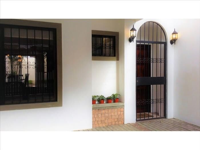 ALQUILER DE CASA AMOBLADA, SAN JOSE, ESCAZU, URBA QUINTANAR in Escazú, San José — $2,500