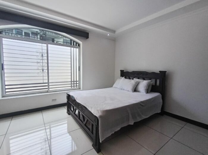Alquiler de Casa en Catedral, San José. RAH 25-1853 en Catedral, San José — $1,500