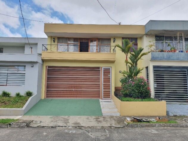 Hermosa casa en Sabanilla in Sabanilla, Montes De Oca, San José — ₡ 120 000 000