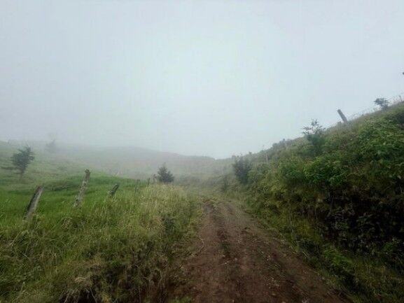 Se vende lote de 4,040m2 en Santo Domingo de Santa Barbara 26-535 in Santo Domingo, Santa Bárbara, Heredia — ₡ 65 000 000