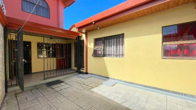 Venta de Casa en Carmen, Cartago. RAH 25-1398 in Carmen, Cartago — $192,000