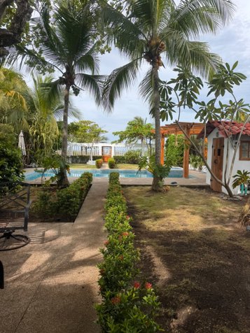 VENTA OPORTUNIDAD $289,000 FRENTE AL MAR CASA PLAYA TIVIVES VHPCV303 in San Juan Grande, Esparza, Puntarenas — $289,000 - Photo 3 of 24