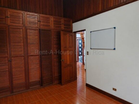 Venta de Casa en Santa Ana-Uruca. RAH 26-1971 in Uruca, Santa Ana, San José — ₡ 140 000 000