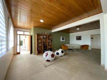Venta de Espectacular Casa en San Rafael de Escazú / Mls. 26-263 OFC JB in San Rafael, Escazú, San José — $695,000 - Photo 4 of 20