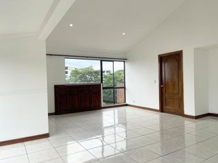 Venta de penthouse en San Rafael de Escazú en San Rafael, Escazú, San José — $245,000 - Foto 4 de 26