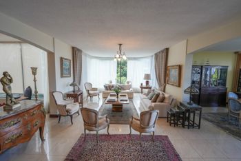 Apartamento Amueblado en Torre Mayorca en San Rafael, Escazú, San José — $360,000 - Foto 5 de 36