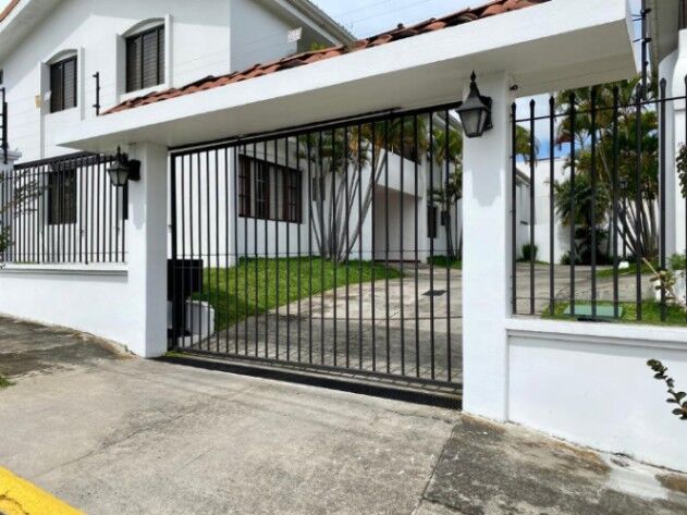 Se vende casa en Pavas San José 26-651 in Pavas, San José — $240,000