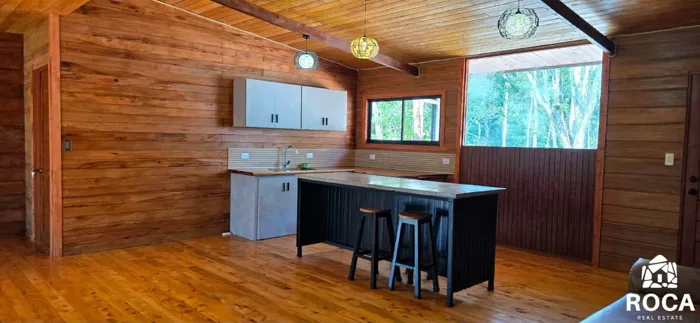 Se renta casa en Villanueva de Pérez Zeledón en San Isidro De El General, Pérez Zeledón, San José — $1,000 - Foto 2 de 12