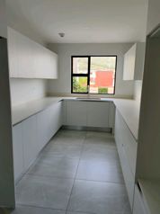 Escazu Venta Apartamento nuevo lujo en San Rafael, Escazú, San José — $450,000 - Foto 4 de 17