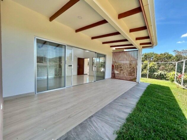 Venta de Casa en Atenas Santa Eulalia en Santa Eulalia, Atenas, Alajuela — $245,000