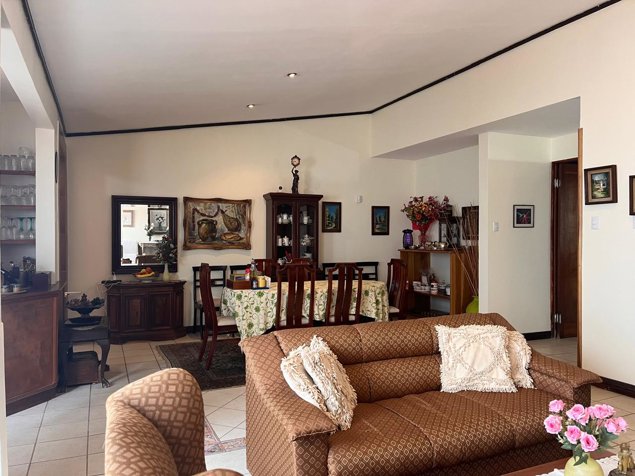 Alquiler de amplia casa en Pinares de Curridabat en Sánchez, Curridabat, San José — ₡ 865 000 - Foto 3 de 13